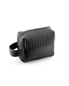 Beauty case trapuntato in PU riciclato