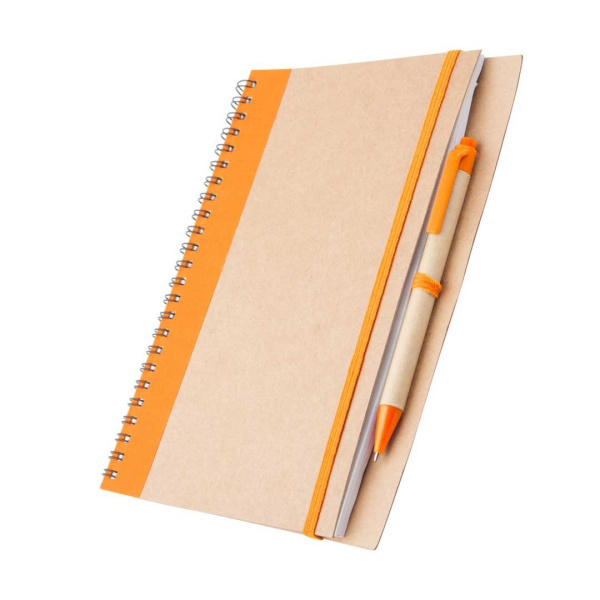 Quaderno spirale con copertina in carta riciclata e penna | A5