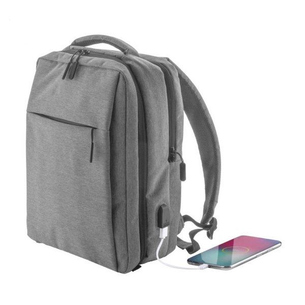 Zaino con connessione USB integrata